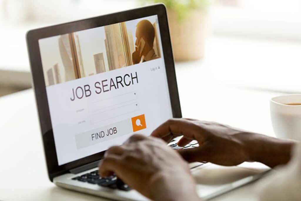 expatriatesjobs.com