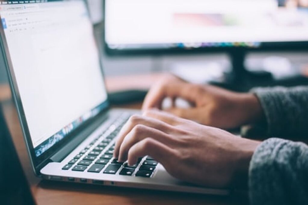 Promoting gigs on Fiverr is easy