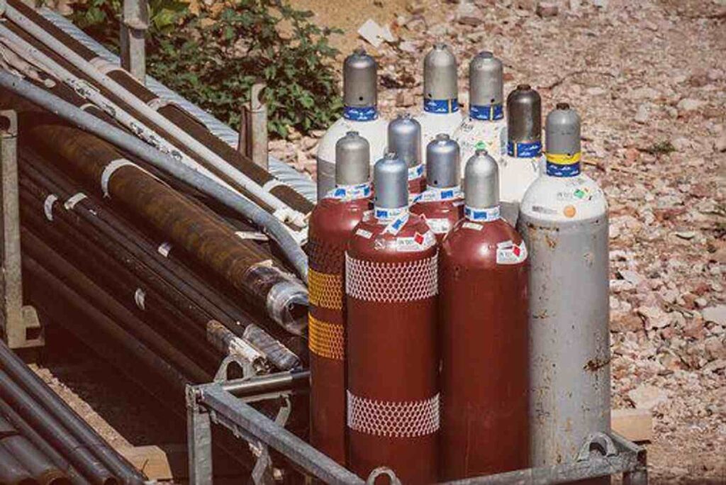 What is Contaminating Your Compressed Air