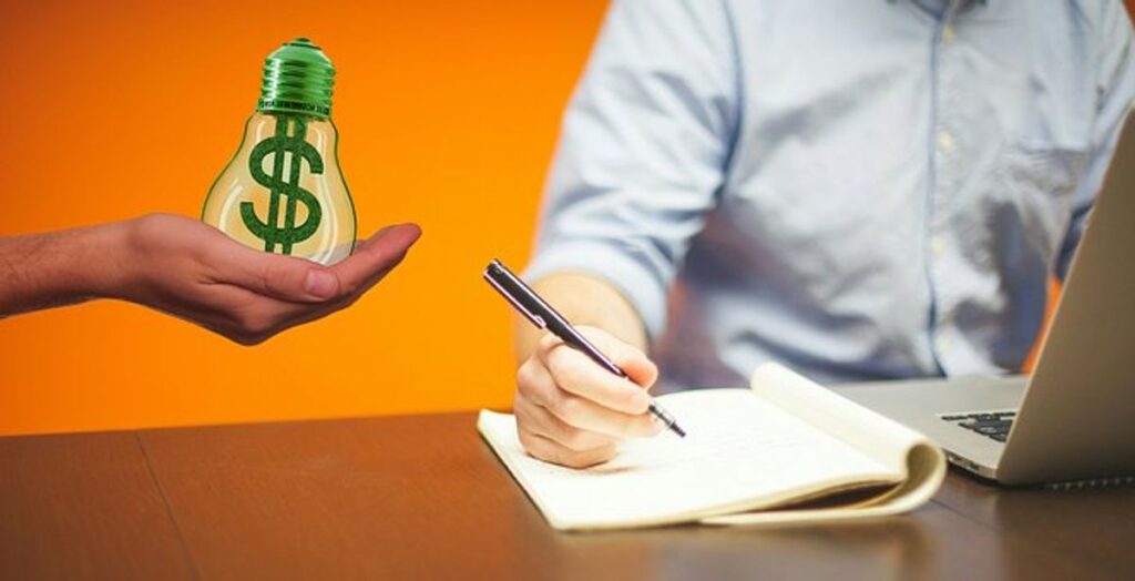 Why Use a Resume Writer