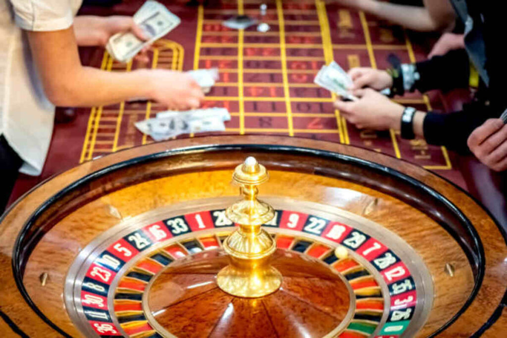 Exploiting Winnings with Parlay Gambling Strategies